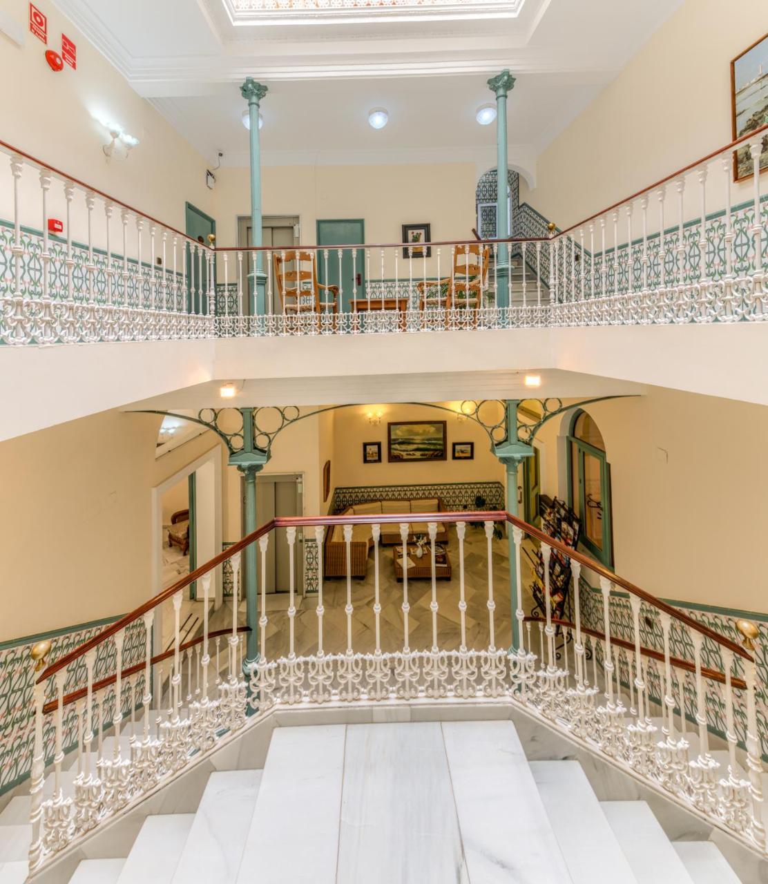 Hotel La Espanola Чипиона Экстерьер фото
